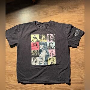 Taylor Swift Black Graphic Tee